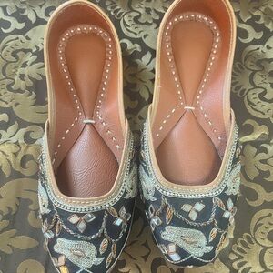 Decorative Shoes. 1pair. Size 38